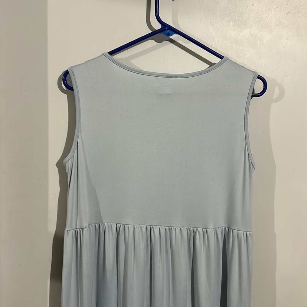 Dress - Picture 10 of 13